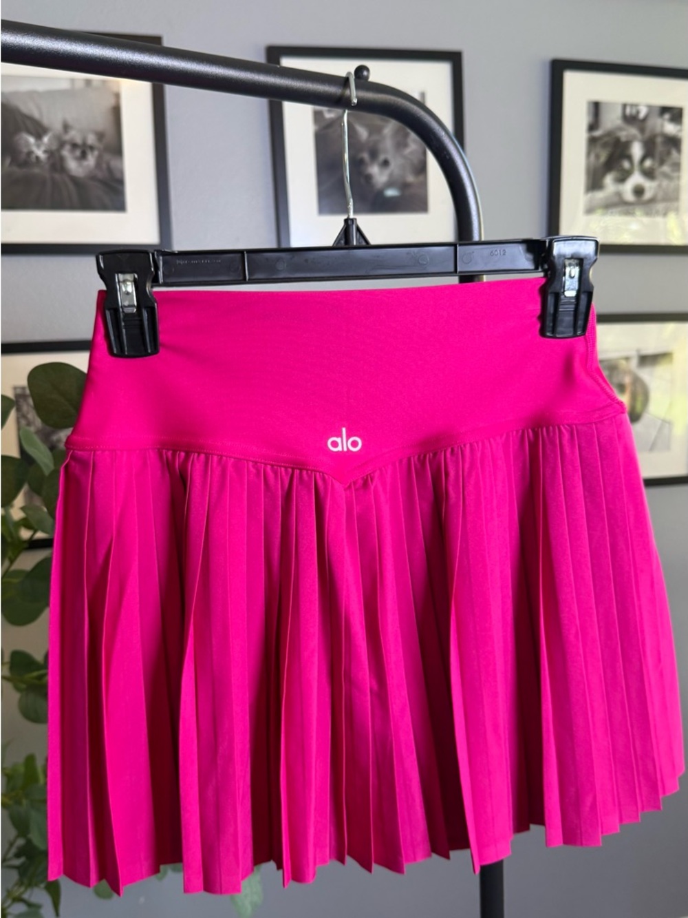ALO Yoga Hot Pink Pleated Skater Skirt - Picture 4 of 7